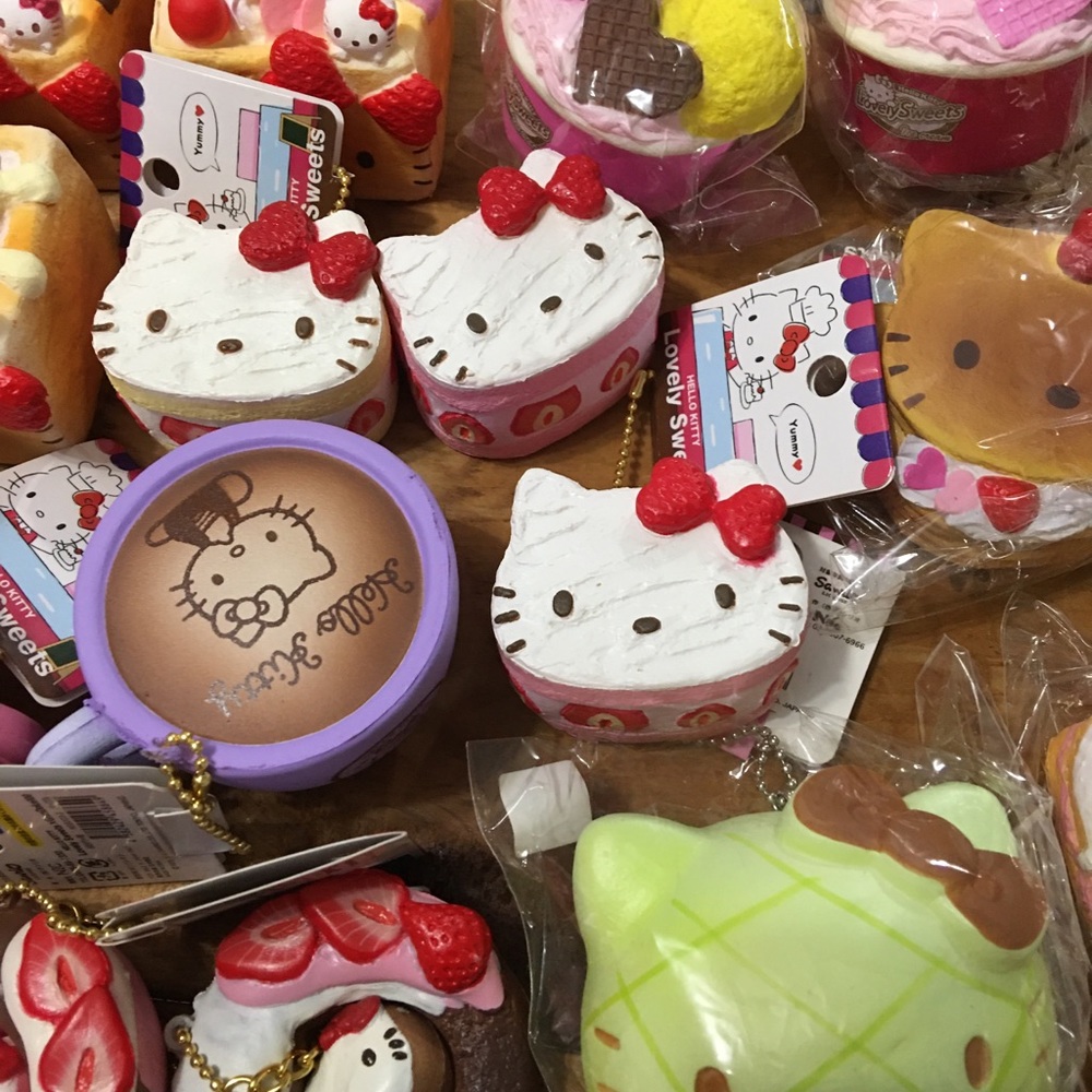 Hello Kitty by Sanrio Squishy Collectible